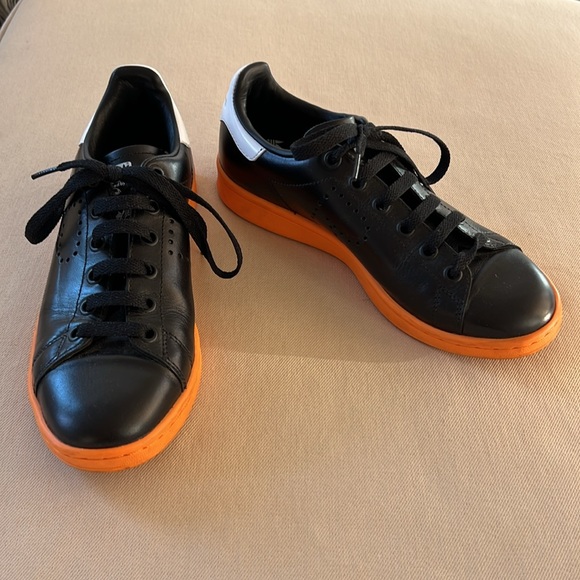 adidas x Stan Smith Leather ‘Black Orange’ - Picture 12 of 14
